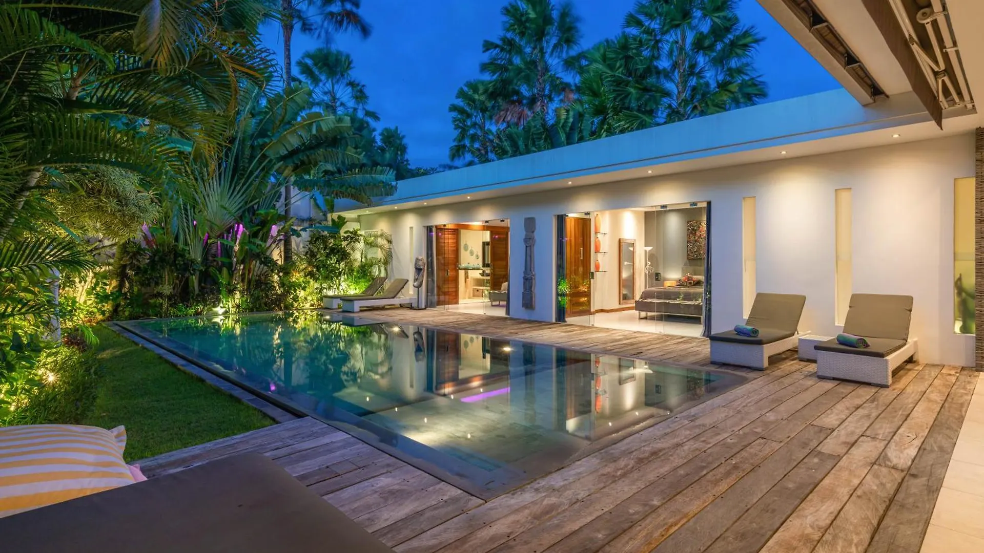Villa Sawah - 3Bd In Seminyak Center インドネシア