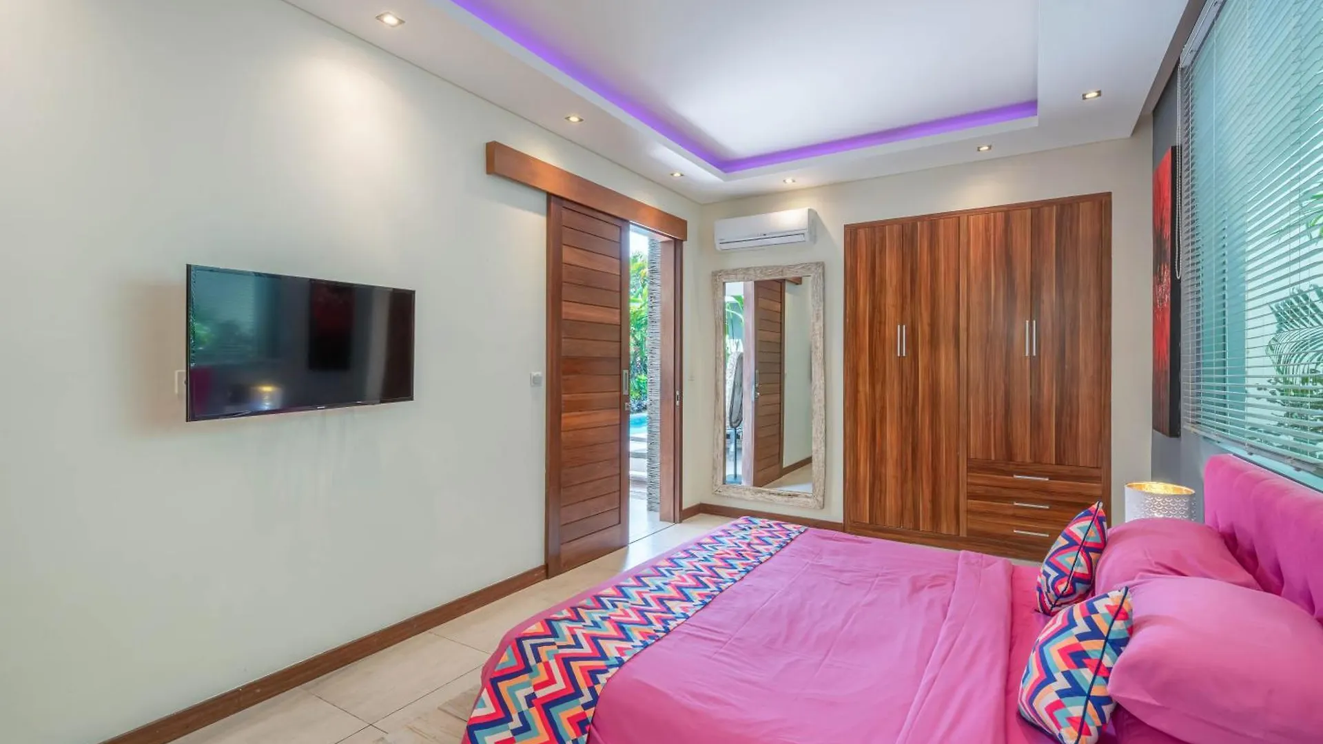 Villa Sawah - 3Bd In Seminyak Center インドネシア