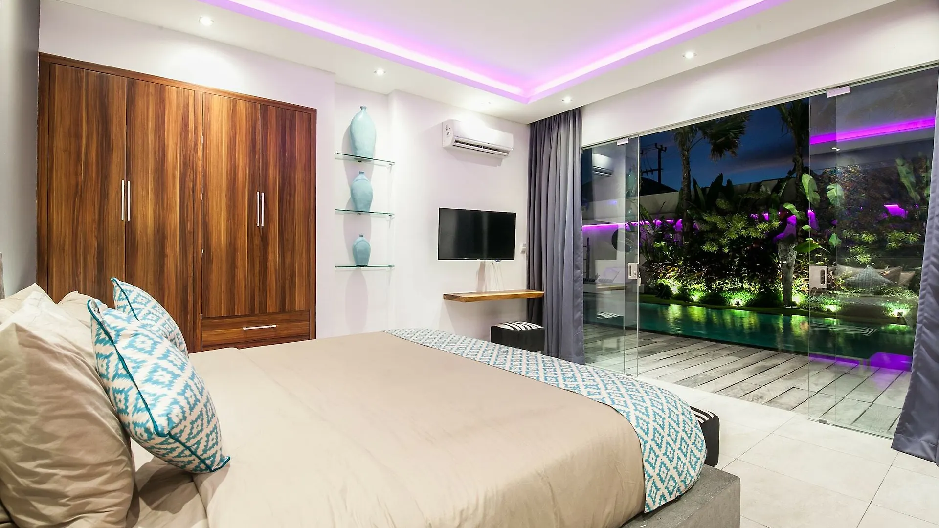 Villa Sawah - 3Bd In Seminyak Center